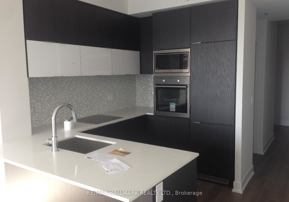 318-richmond-street-w-toronto-ontario-c12268345