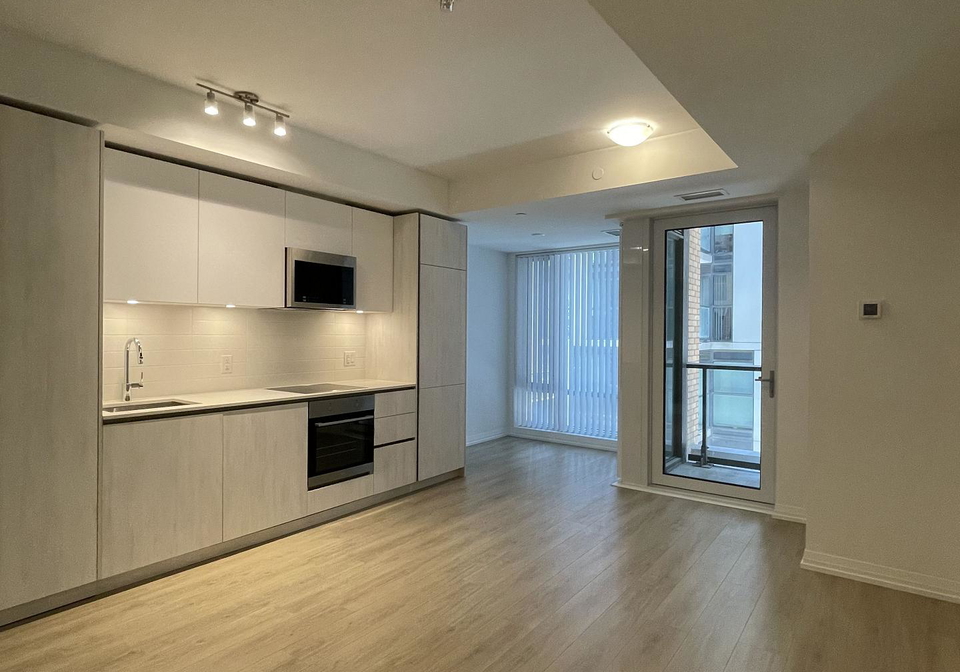8-widmer-street-toronto-ontario-c12268461