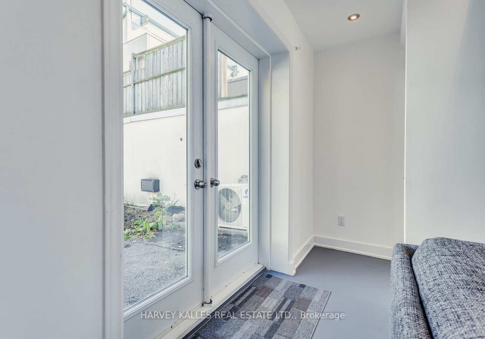 42-lakeview-avenue-toronto-ontario-c12268721