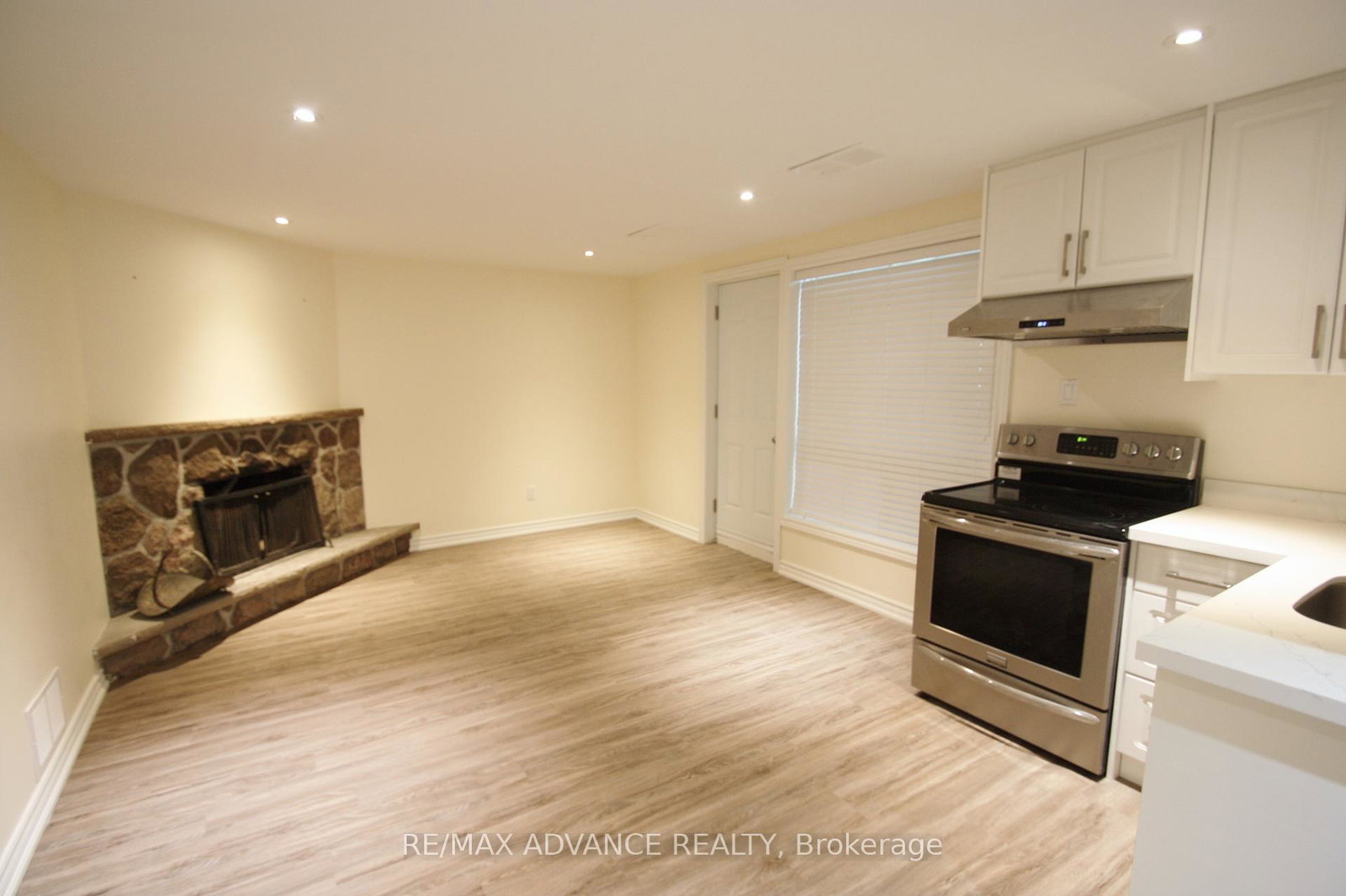 33-carluke-crescent-north-york-ontario-c12268756