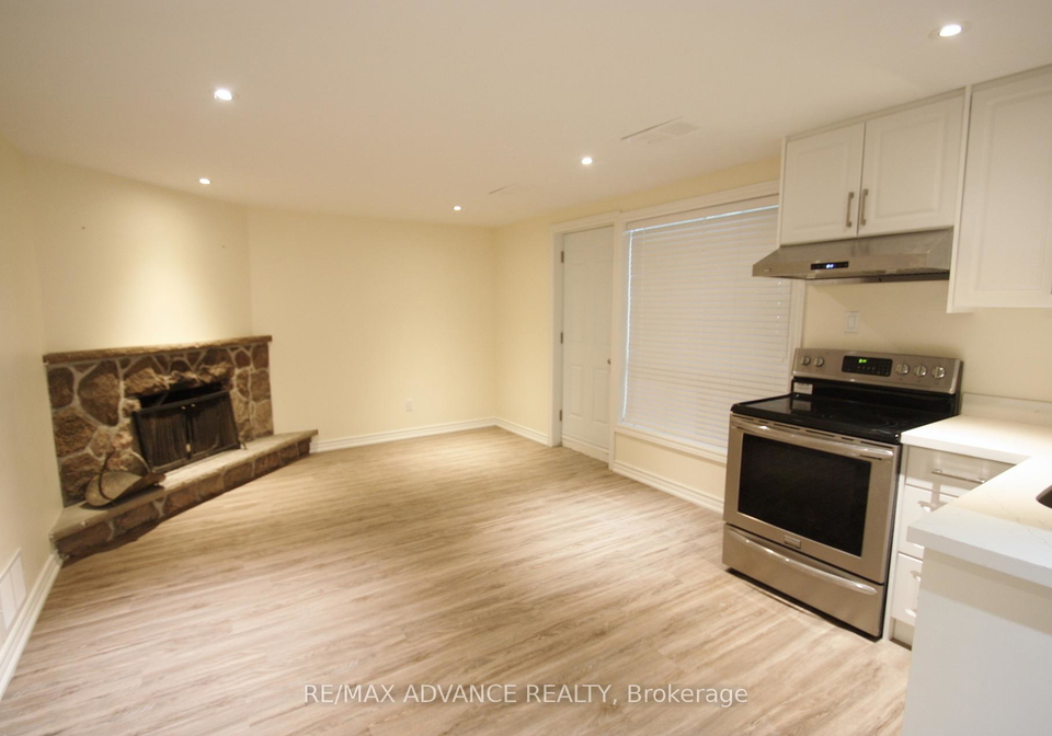 33-carluke-crescent-north-york-ontario-c12268756