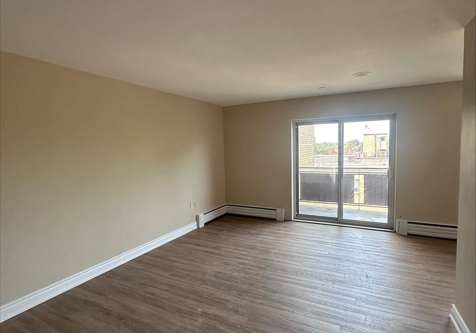 972-eglinton-avenue-e-east-york-ontario-c12268778