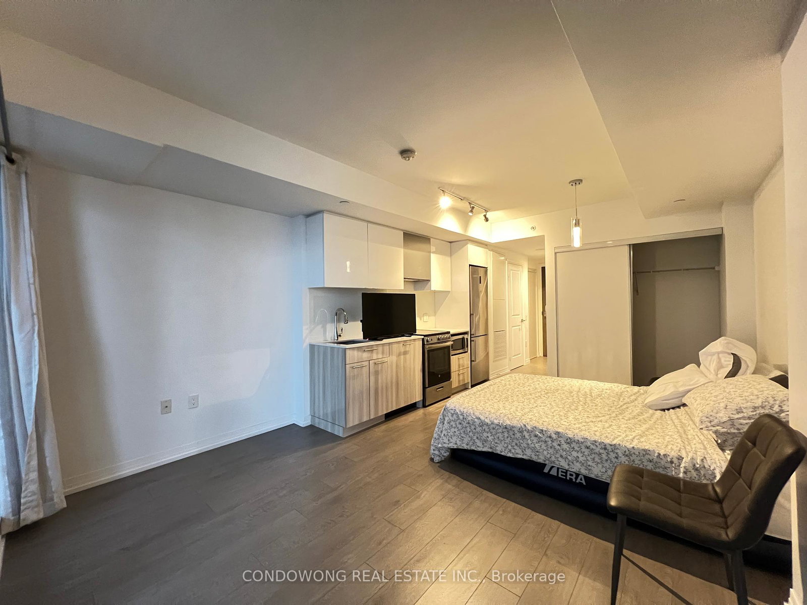251-jarvis-street-toronto-ontario-c12269021