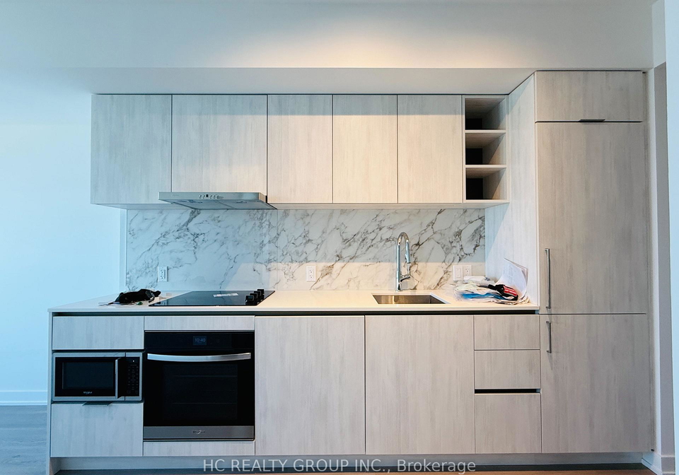 8-wellesley-street-w-toronto-ontario-c12269022