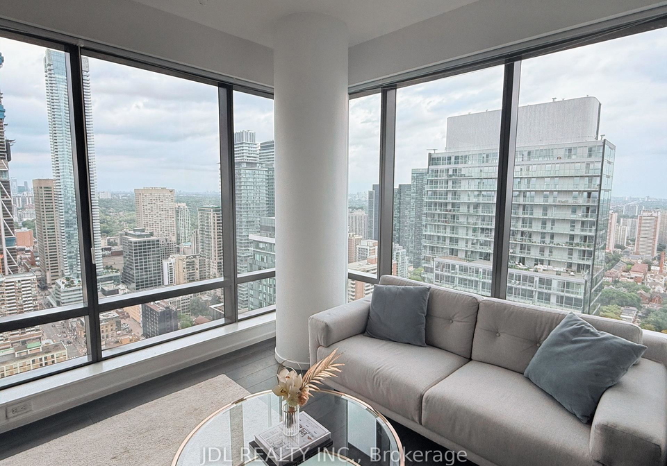 5-st-joseph-street-toronto-ontario-c12269240