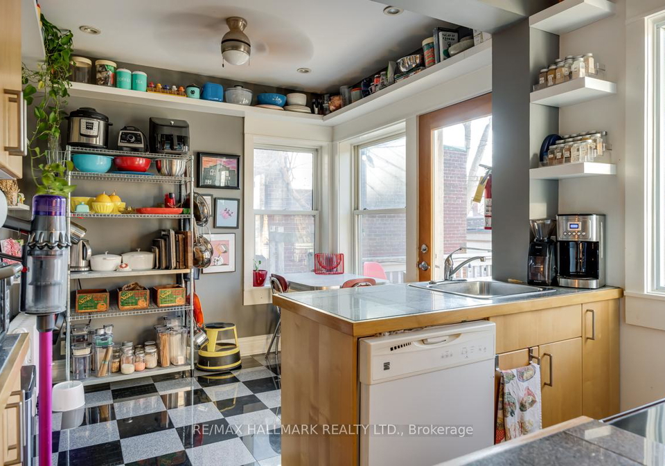 368-palmerston-boulevard-toronto-ontario-c12269350