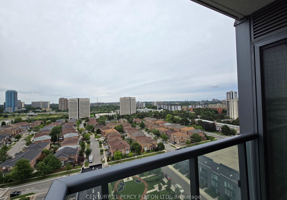 2-sonic-way-east-york-ontario-c12269753