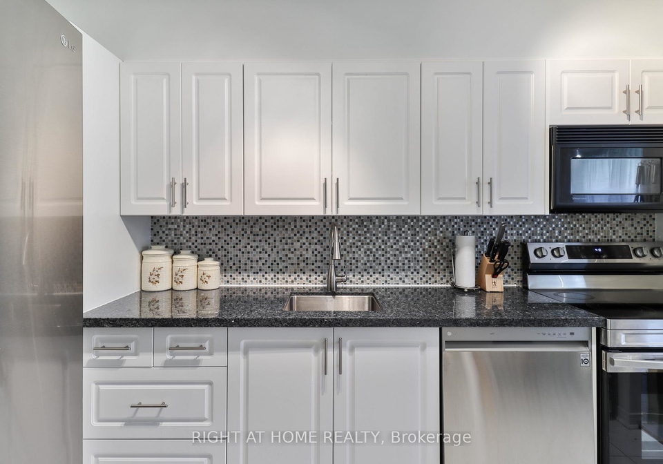 10-sunrise-avenue-north-york-ontario-c12269795