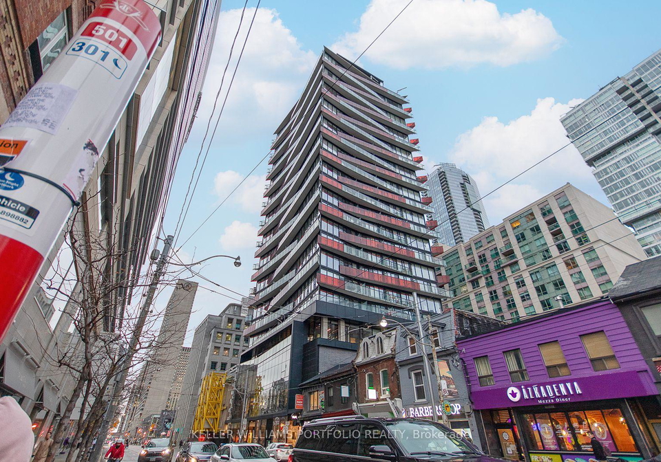 215-queen-street-w-toronto-ontario-c12270446
