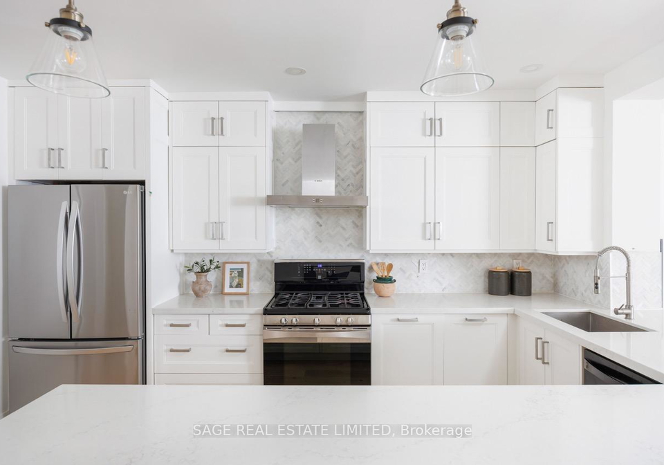 195-albertus-avenue-toronto-ontario-c12270877