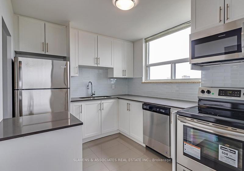 9-kingsbridge-court-toronto-ontario-c12271036