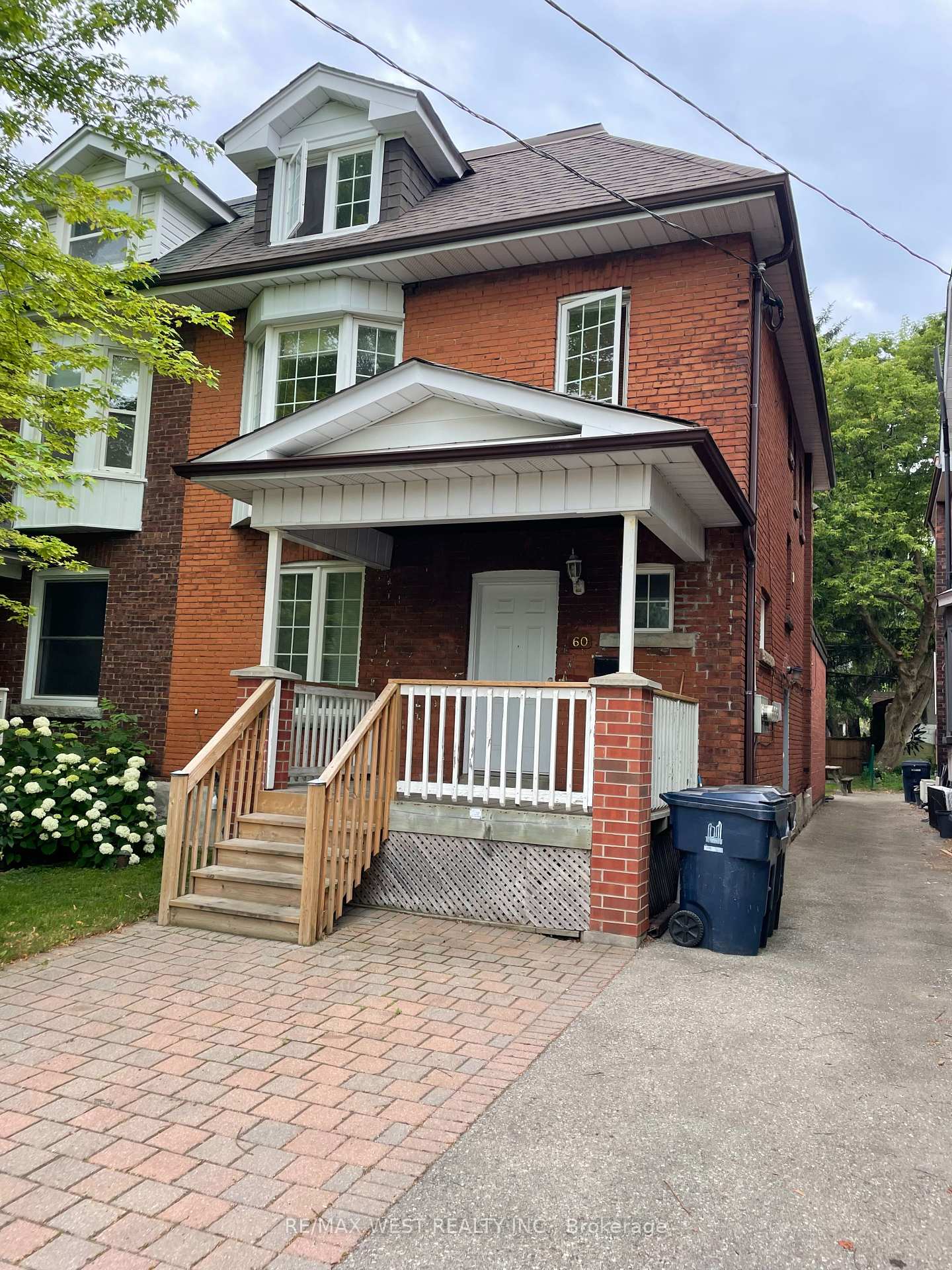 60-concord-avenue-toronto-ontario-c12271149