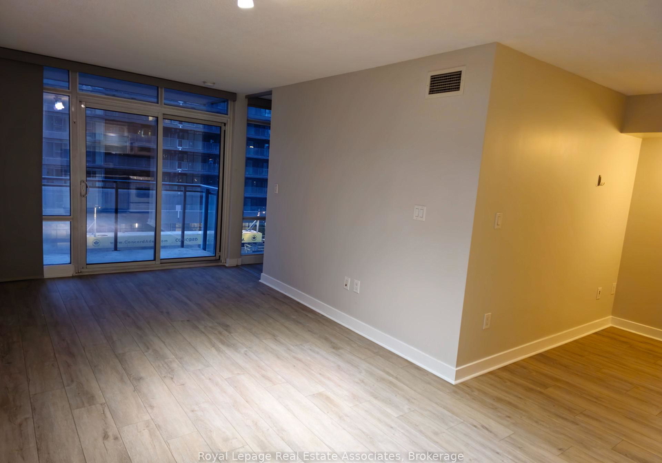 4k-spadina-avenue-toronto-ontario-c12271296