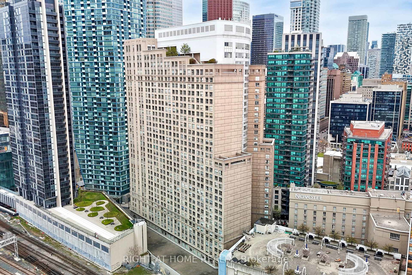 25-the-esplanade-toronto-ontario-c12271769