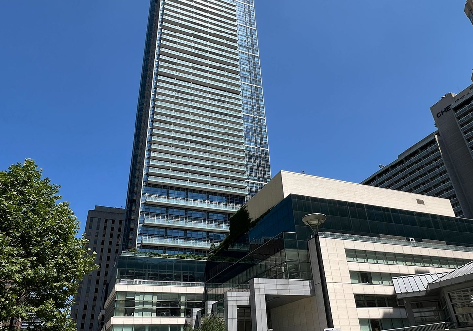 386-yonge-street-toronto-ontario-c12271810