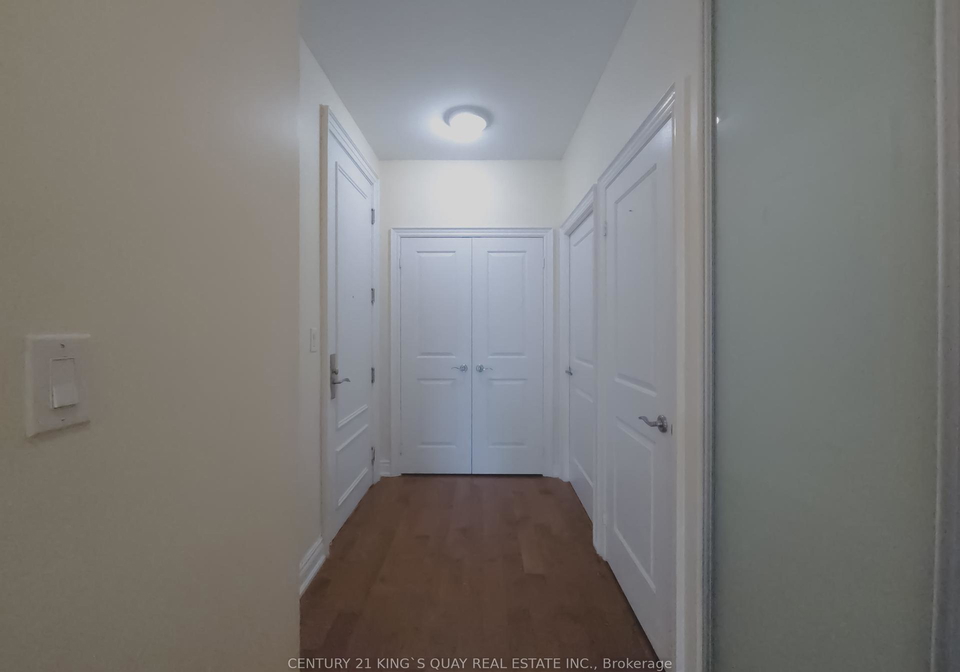 10-bloorview-place-north-york-ontario-c12272008