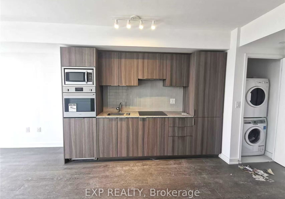 11-wellesley-street-w-toronto-ontario-c12272038