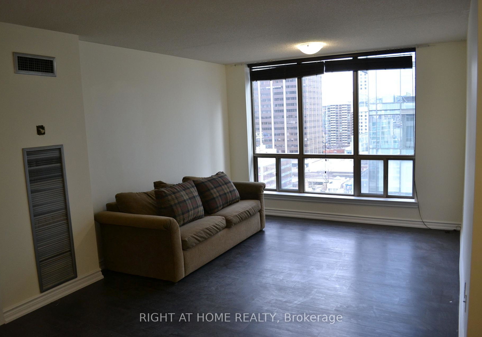 40-scollard-street-toronto-ontario-c12272216