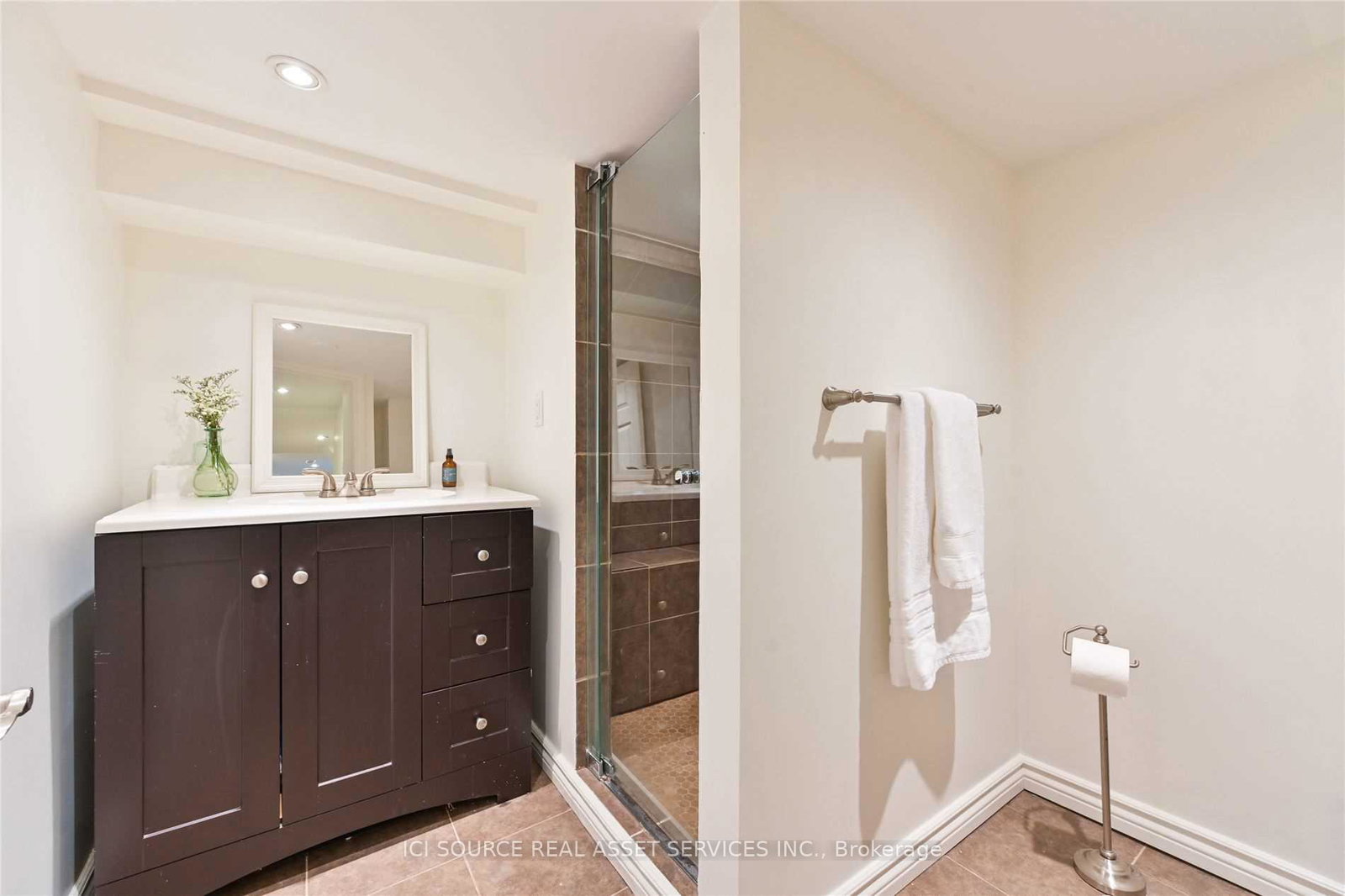 25-mann-avenue-toronto-ontario-c12272248