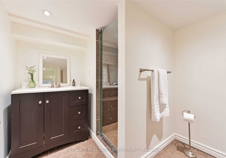 25-mann-avenue-toronto-ontario-c12272248
