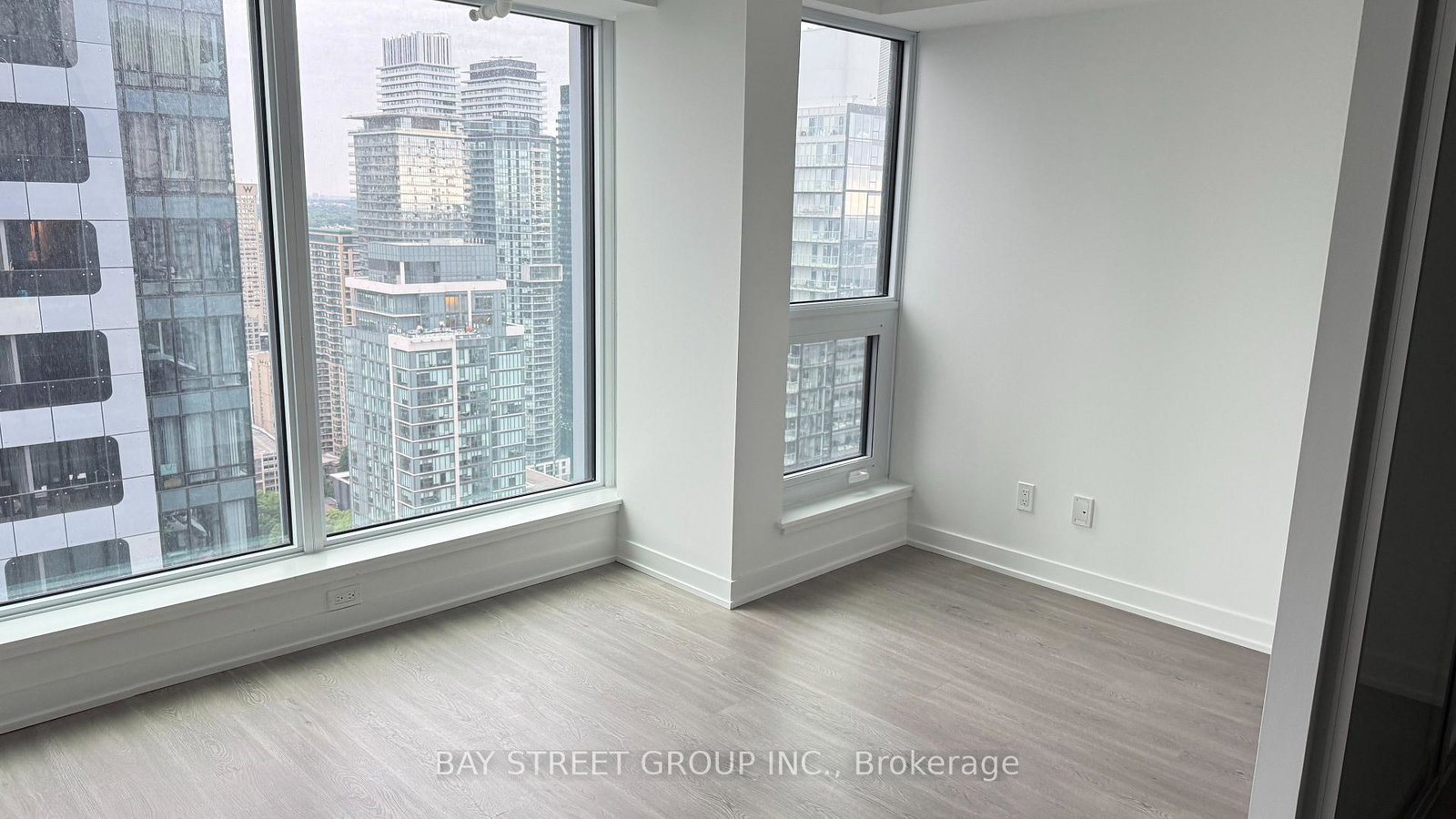 8-wellesley-street-w-toronto-ontario-c12272795