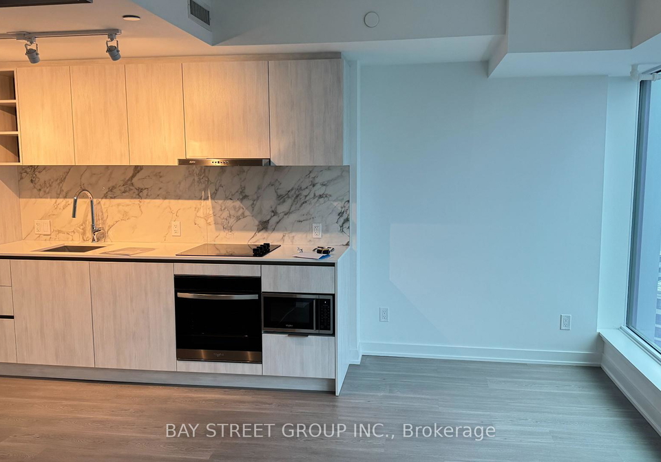 8-wellesley-street-w-toronto-ontario-c12272795