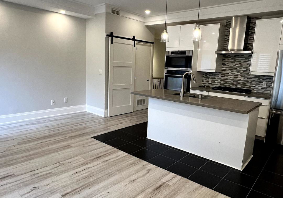 118-bellevue-avenue-toronto-ontario-c12273703