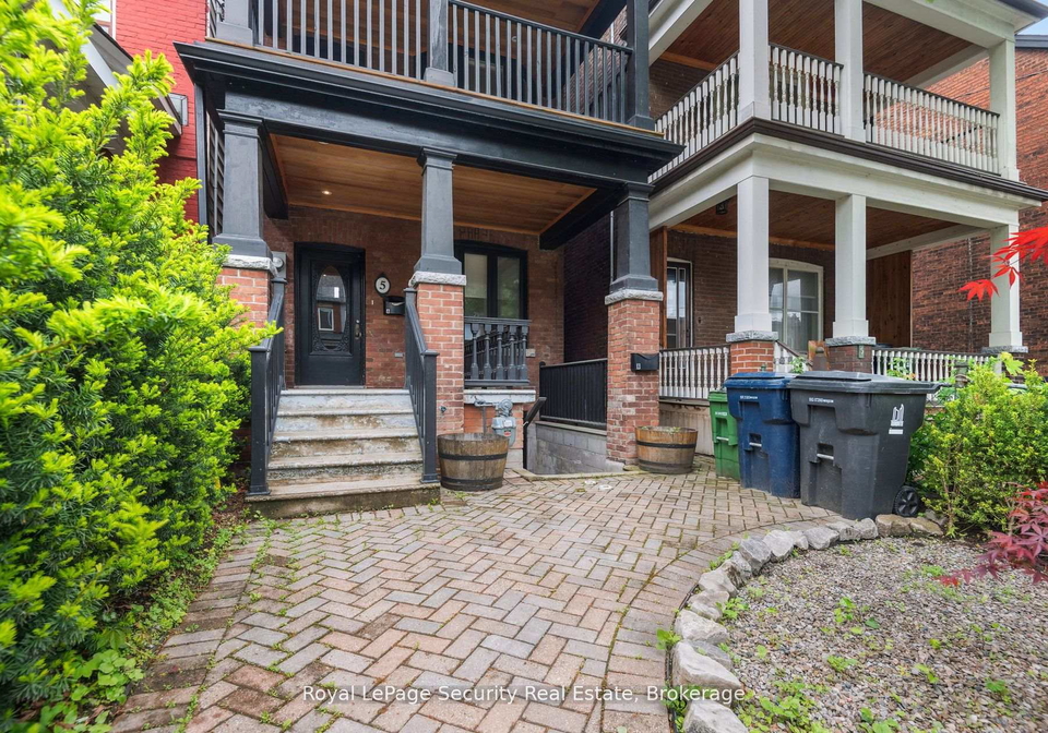 5-montrose-avenue-toronto-ontario-c12273705