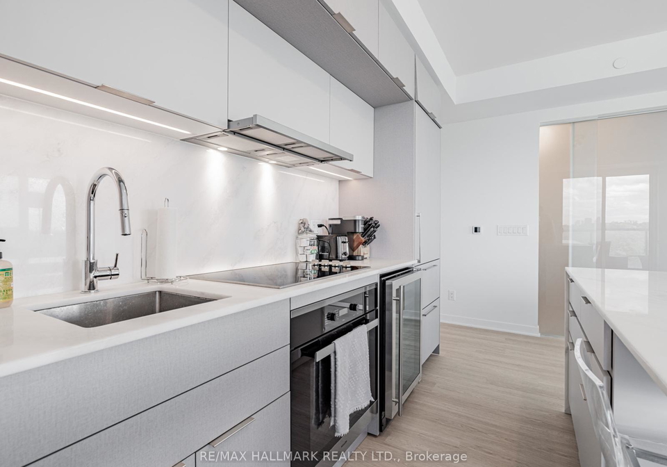 185-alberta-avenue-toronto-ontario-c12273957