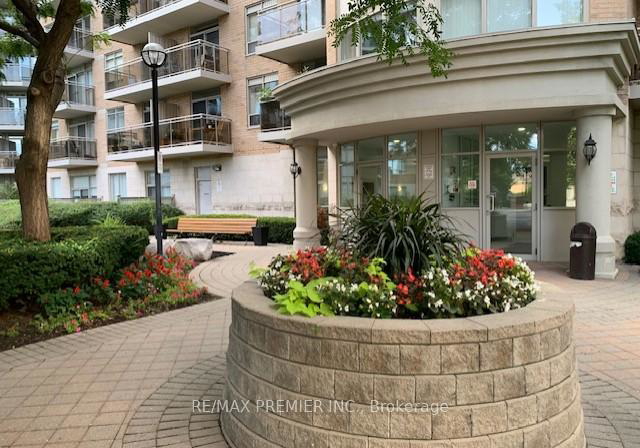 650-lawrence-avenue-w-toronto-ontario-c12273958