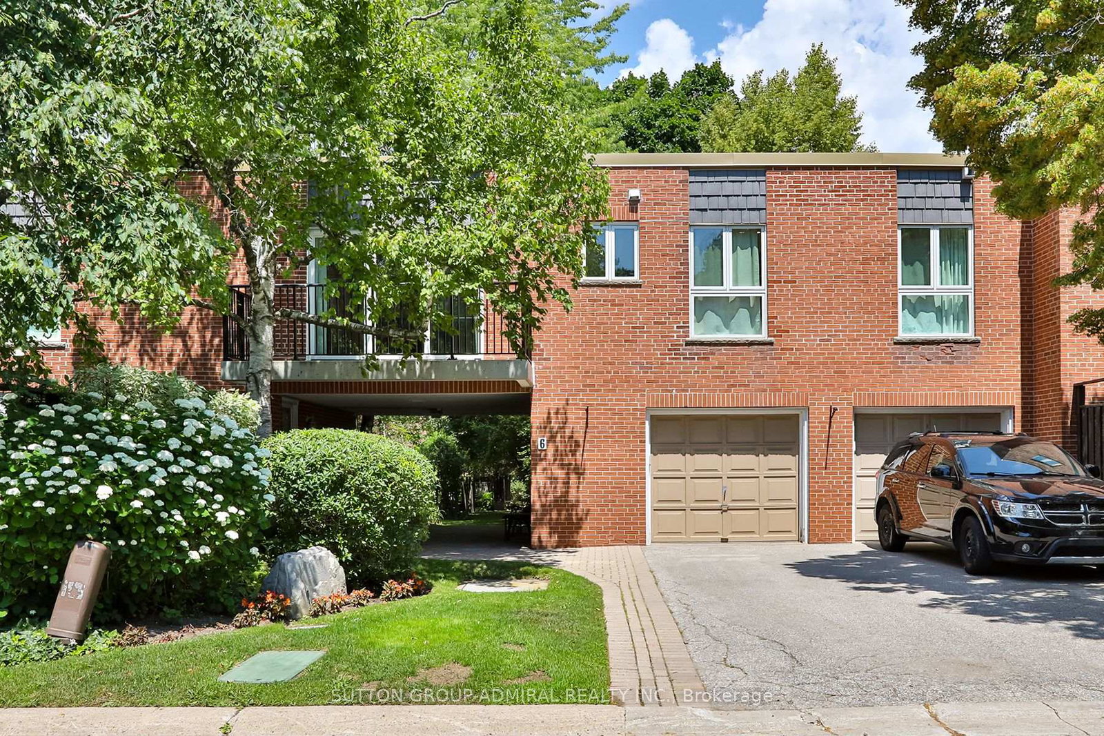6-snowshoe-mill-way-north-york-ontario-c12274037