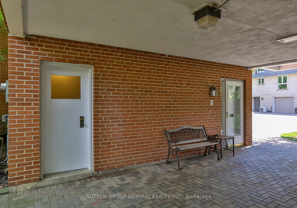 6-snowshoe-mill-way-north-york-ontario-c12274037