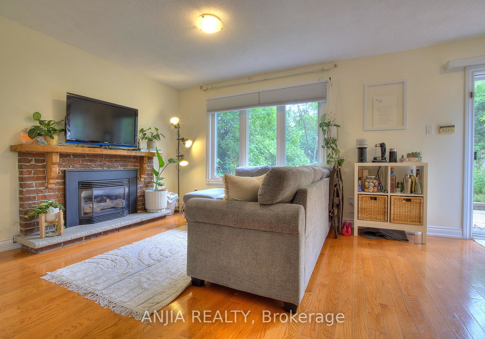 6-bellbury-crescent-north-york-ontario-c12274481
