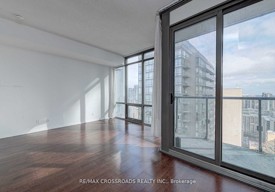 832-bay-street-toronto-ontario-c12274536