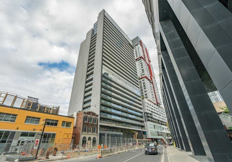 330-richmond-street-toronto-ontario-c12274618