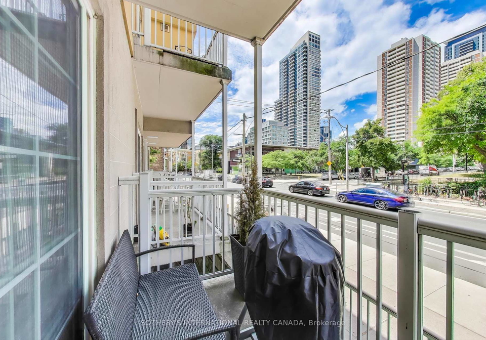 wellesley-street-e-toronto-ontario-c12274876