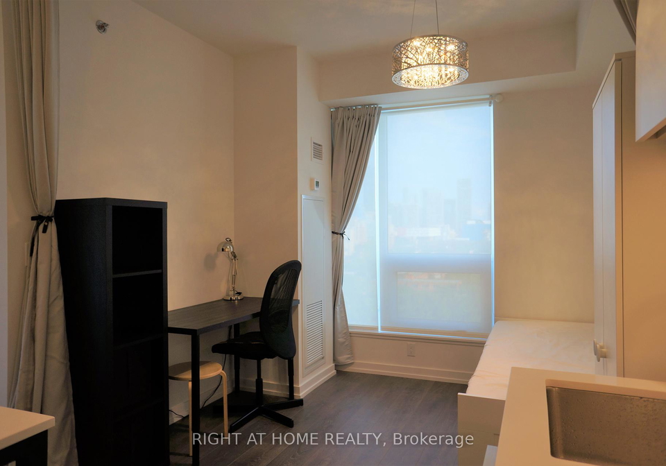 203-college-street-toronto-ontario-c12274946