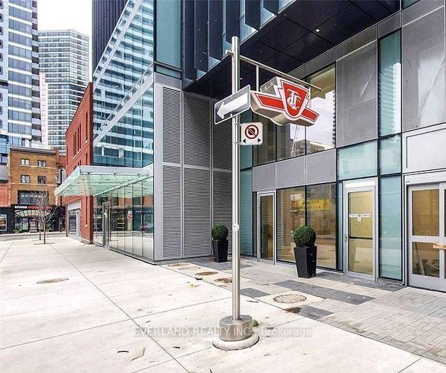 3-gloucester-street-e-toronto-ontario-c12275047