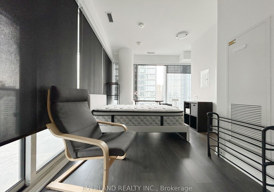 3-gloucester-street-e-toronto-ontario-c12275047