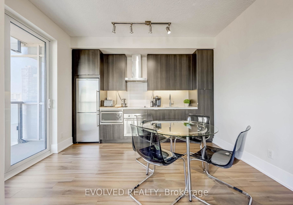 300-front-street-toronto-ontario-c12275237