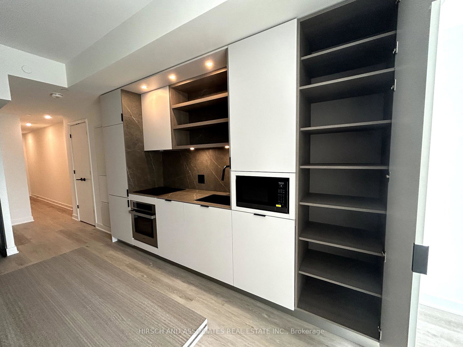 55-charles-street-e-toronto-ontario-c12275280