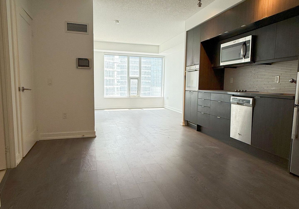 10-york-street-toronto-ontario-c12275295