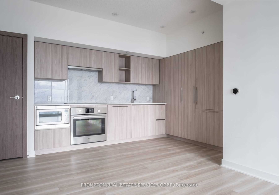 17-bathurst-street-toronto-ontario-c12275311