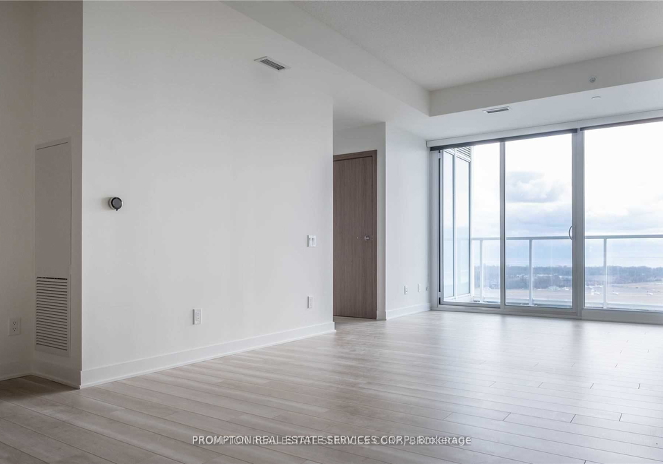 17-bathurst-street-toronto-ontario-c12275311