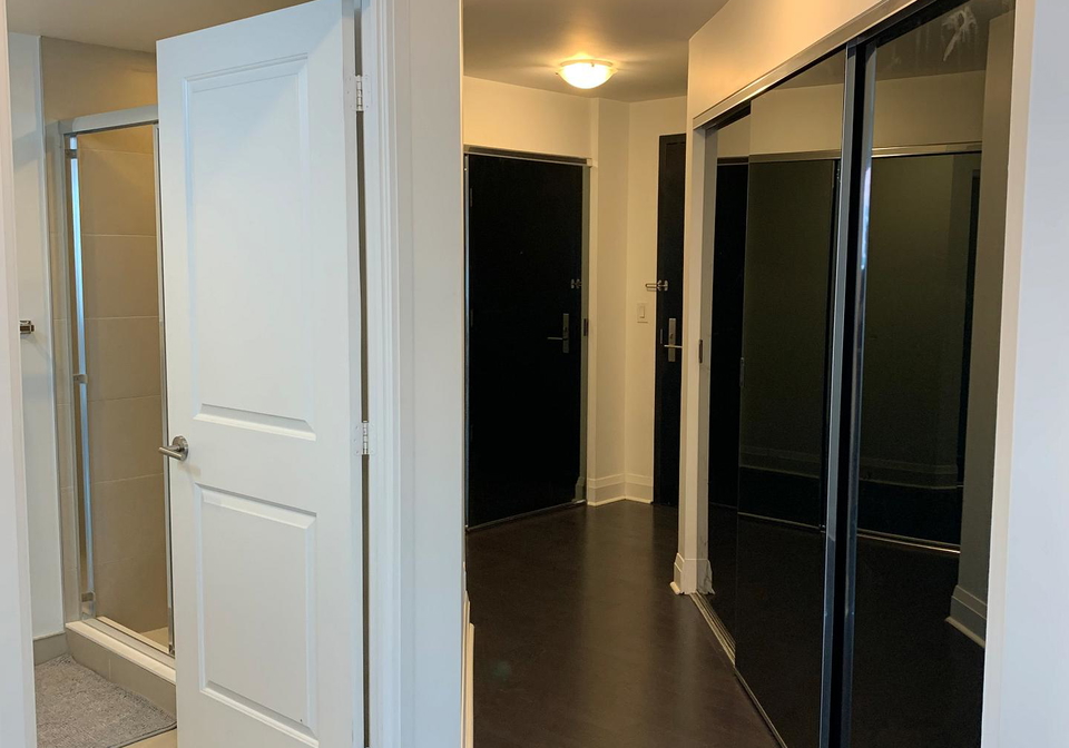 65-st-mary-street-toronto-ontario-c12275485