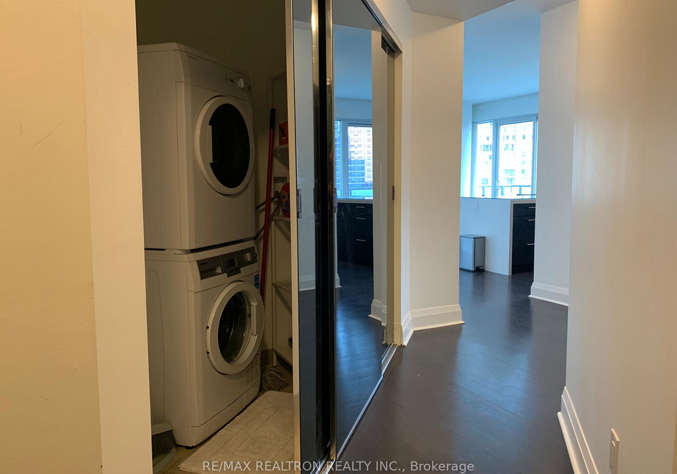 65-st-mary-street-toronto-ontario-c12275485