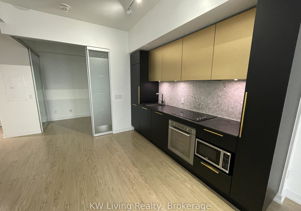 85-wood-street-toronto-ontario-c12275551