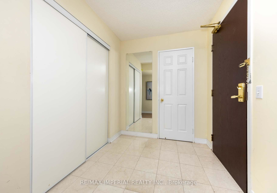 18-parkview-avenue-north-york-ontario-c12275682