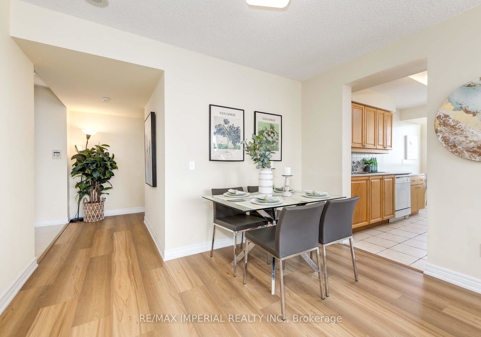 18-parkview-avenue-north-york-ontario-c12275682
