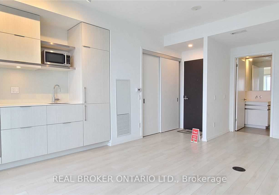 197-yonge-street-toronto-ontario-c12275722
